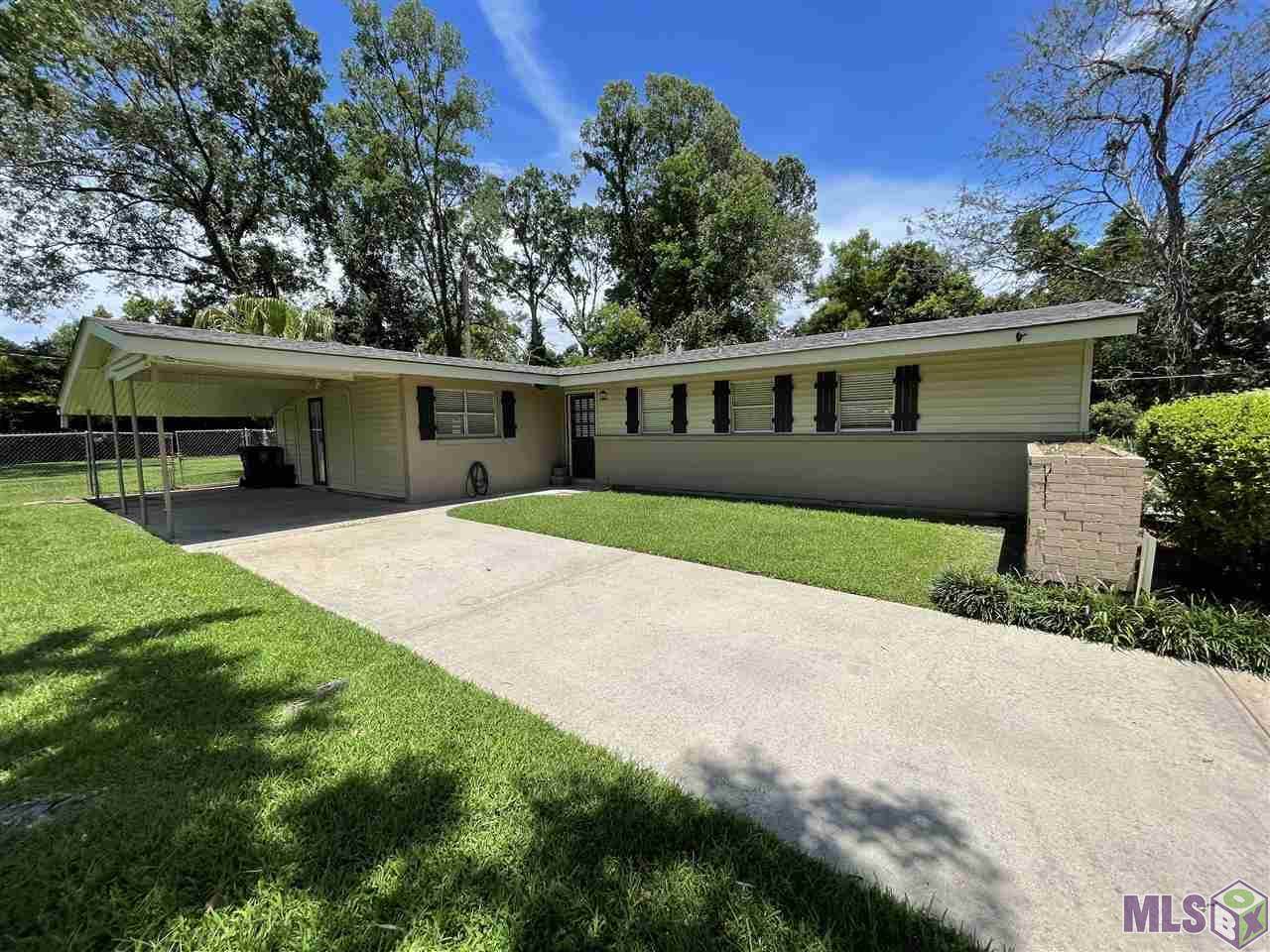 8207 Sholar Dr - Photo 1