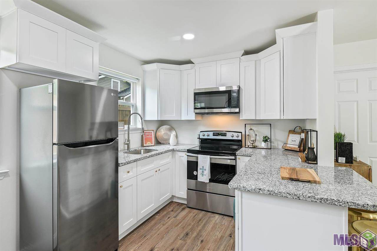 212 Centerville St - Photo 1