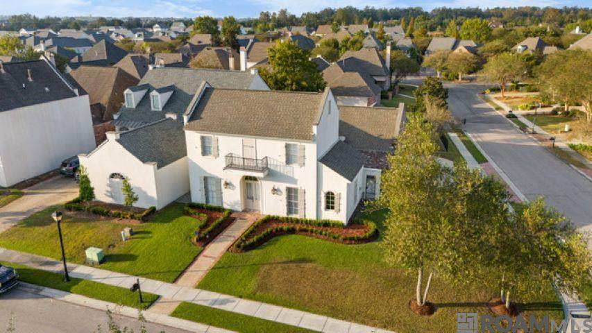 2904 Rue Dauphine - Photo 1