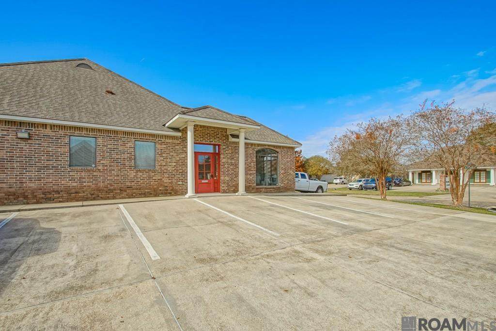 178 Del Orleans - Photo 1
