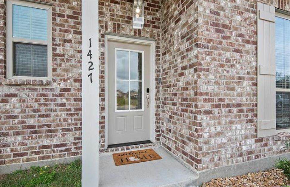 1427 Pelican Club Dr - Photo 1