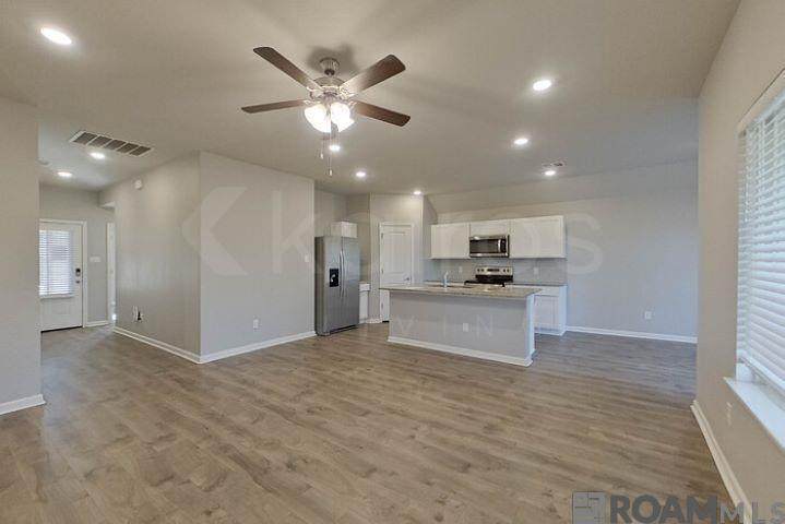 https://bt-photos.global.ssl.fastly.net/batonrouge/orig_boomver_1_2025002180-2.jpg