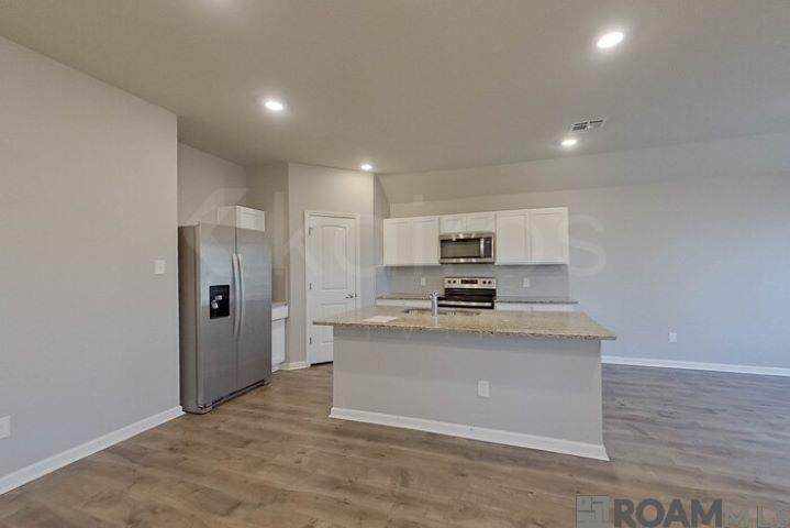 https://bt-photos.global.ssl.fastly.net/batonrouge/orig_boomver_1_2025002180-2.jpg