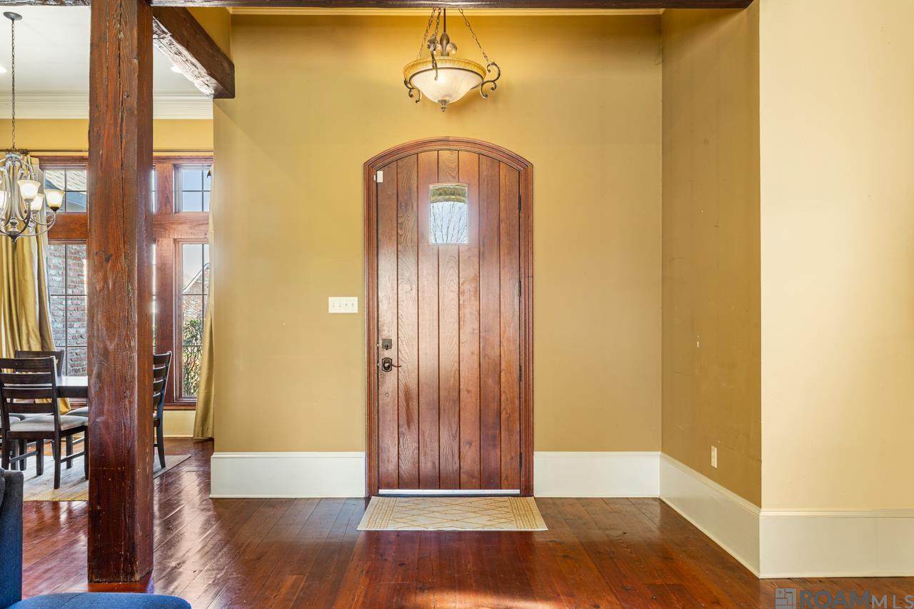 https://bt-photos.global.ssl.fastly.net/batonrouge/orig_boomver_1_2025005207-2.jpg
