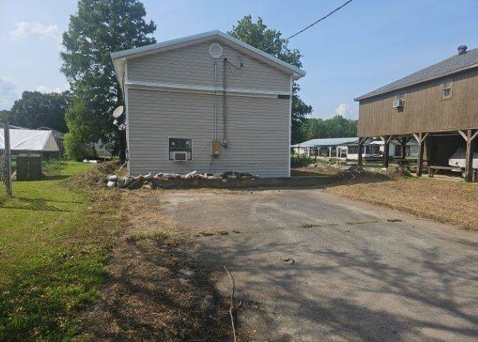 102 Crawfish Dr - Photo 1