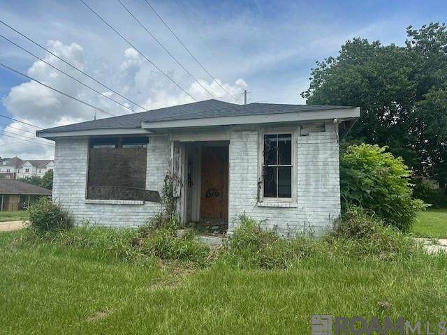 676 Grant St - Photo 1
