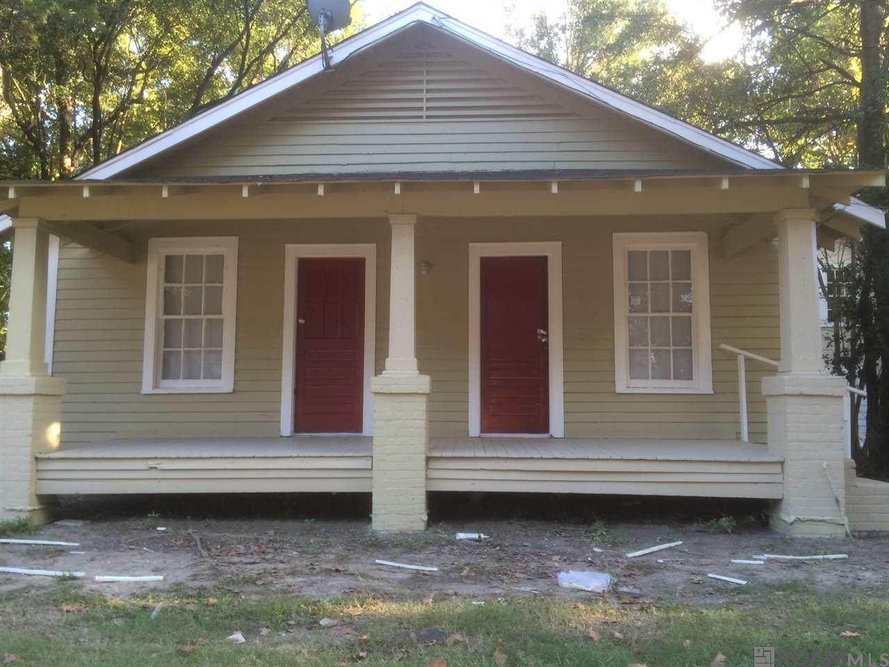 3160 Wyandotte - Photo 1