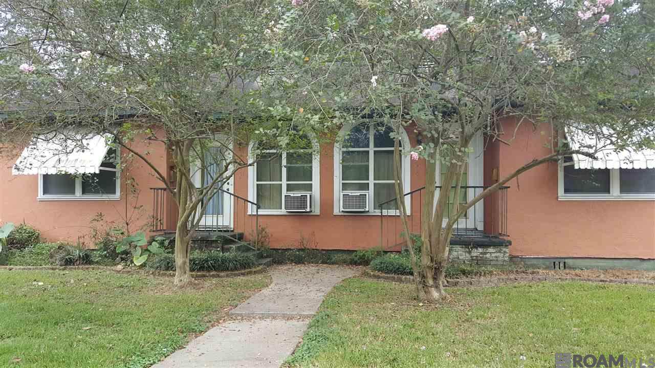 2152 Stanford Ave - Photo 1