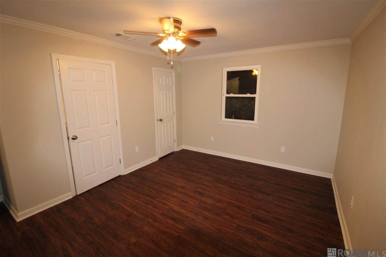 https://bt-photos.global.ssl.fastly.net/batonrouge/orig_boomver_1_2025012563-2.jpg