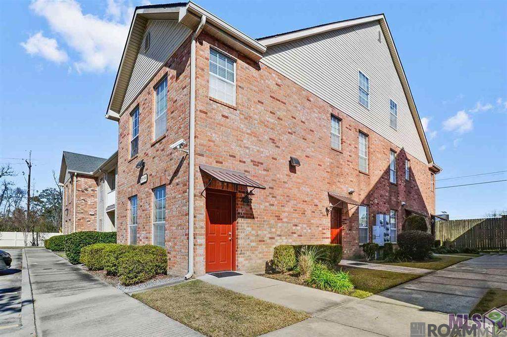 900 Dean Lee Dr - Photo 1