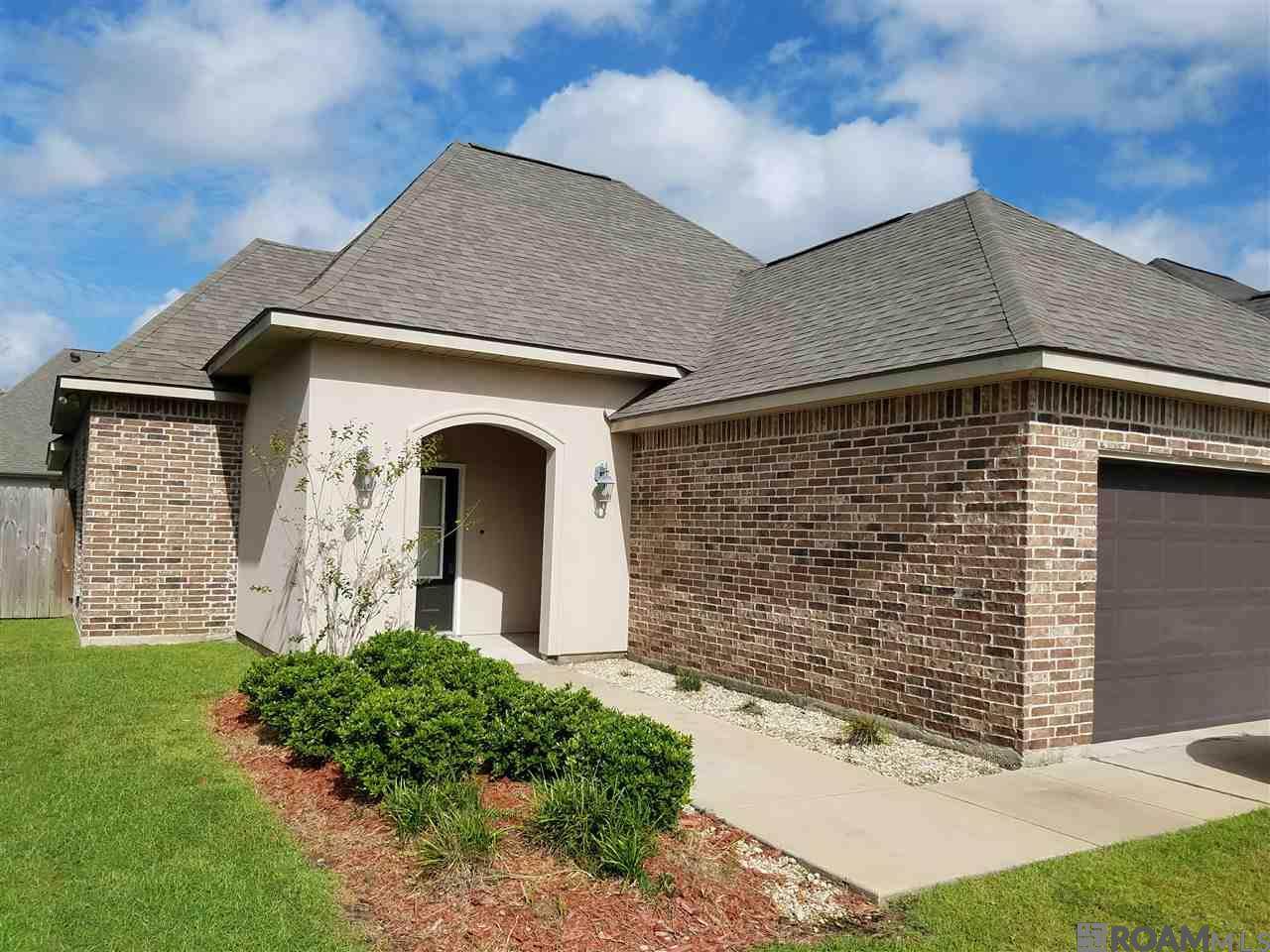 535 Greenwich Dr - Photo 1