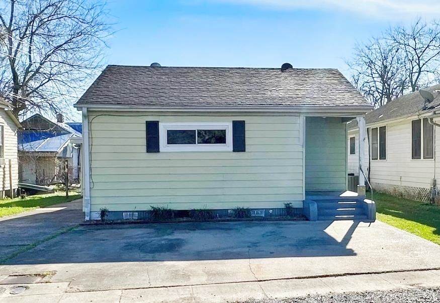 817 Narrow St - Photo 1