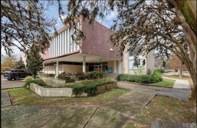 5353 Florida Blvd - Photo 1