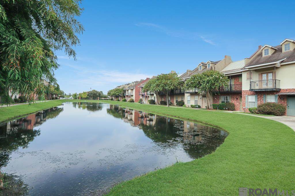 10600 Lakes Blvd - Photo 1