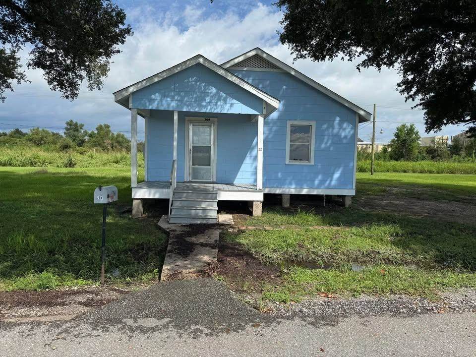 204 Valentine Rd - Photo 1