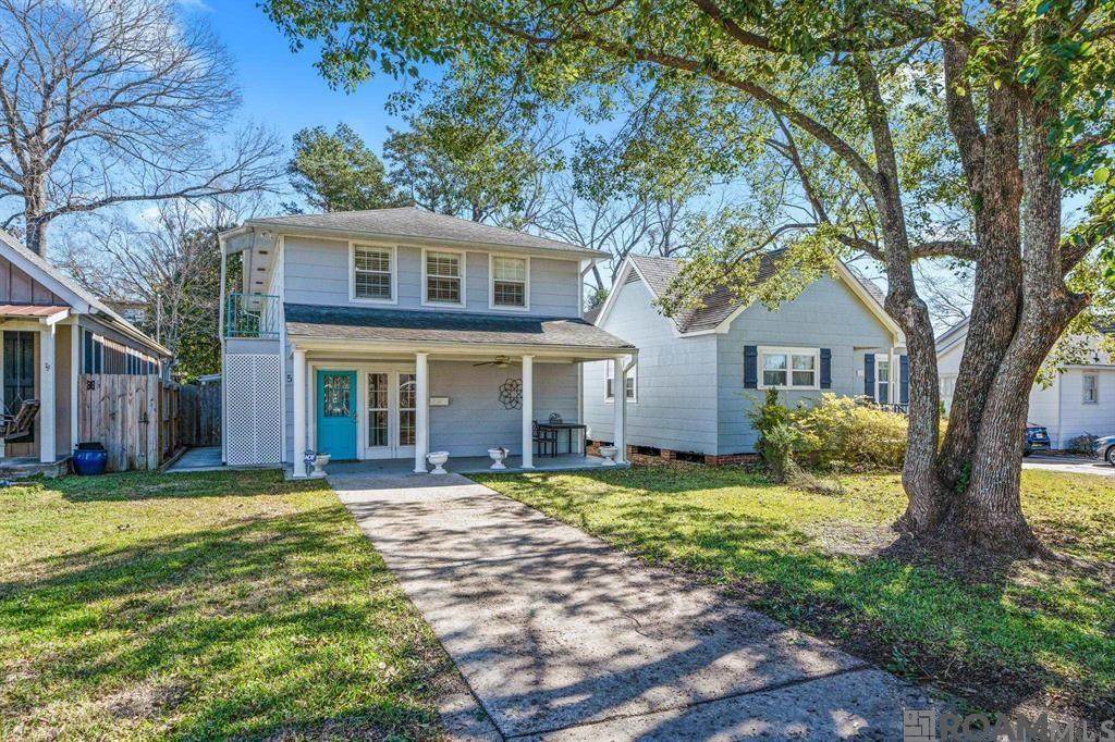 561 Moore St - Photo 1