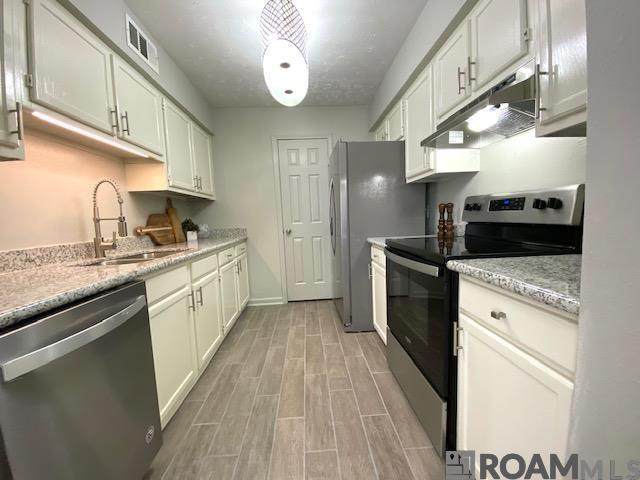 https://bt-photos.global.ssl.fastly.net/batonrouge/orig_boomver_1_2025017889-2.jpg