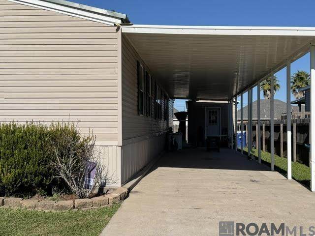 402 Sandi Drive - Photo 1