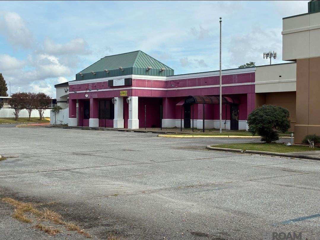 10455 Reiger Rd - Photo 1