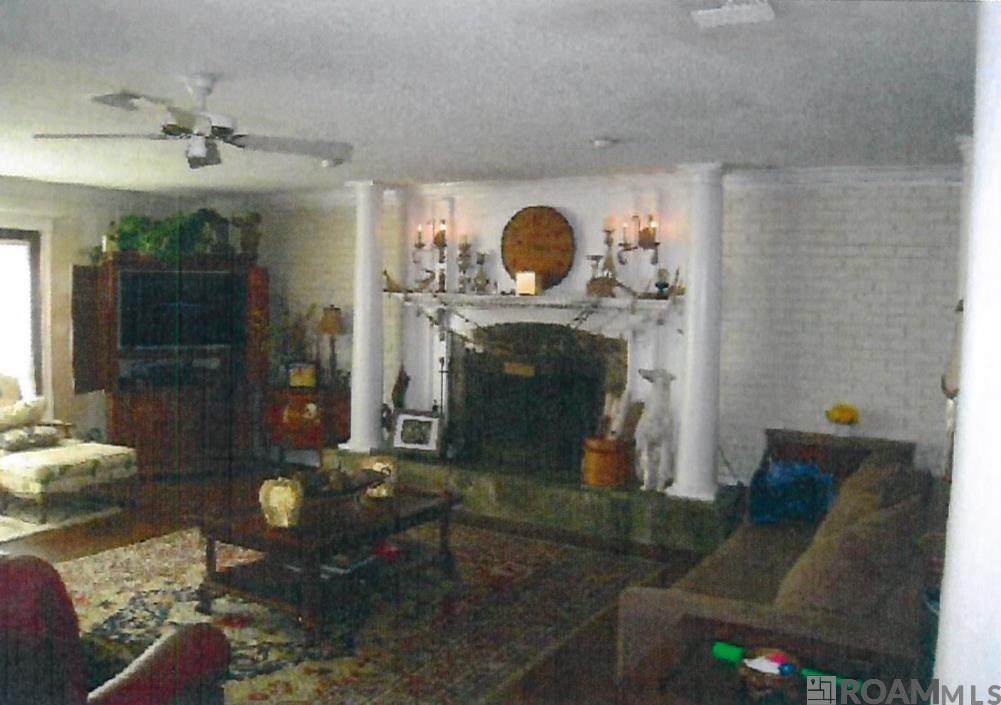 https://bt-photos.global.ssl.fastly.net/batonrouge/orig_boomver_1_2025021744-2.jpg