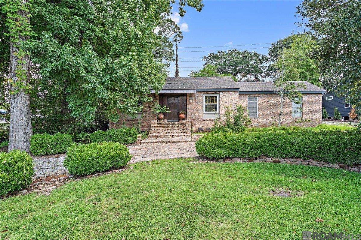 765 Longwood Dr - Photo 1