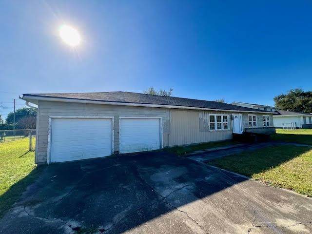 509 Forest Boulevard - Photo 1