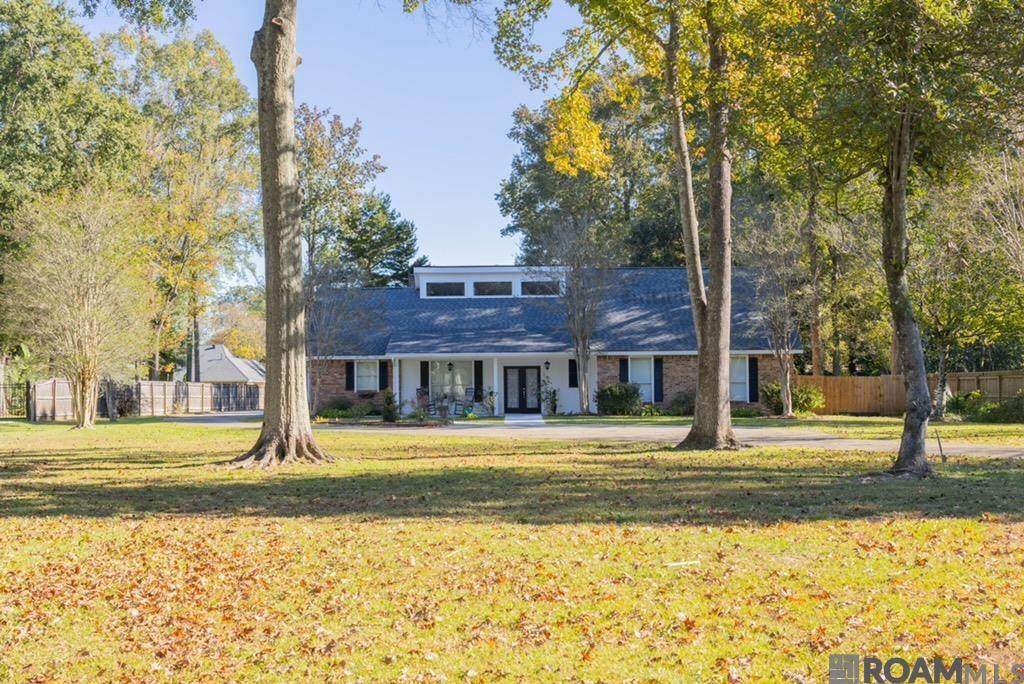 6033 Harness Rd - Photo 1