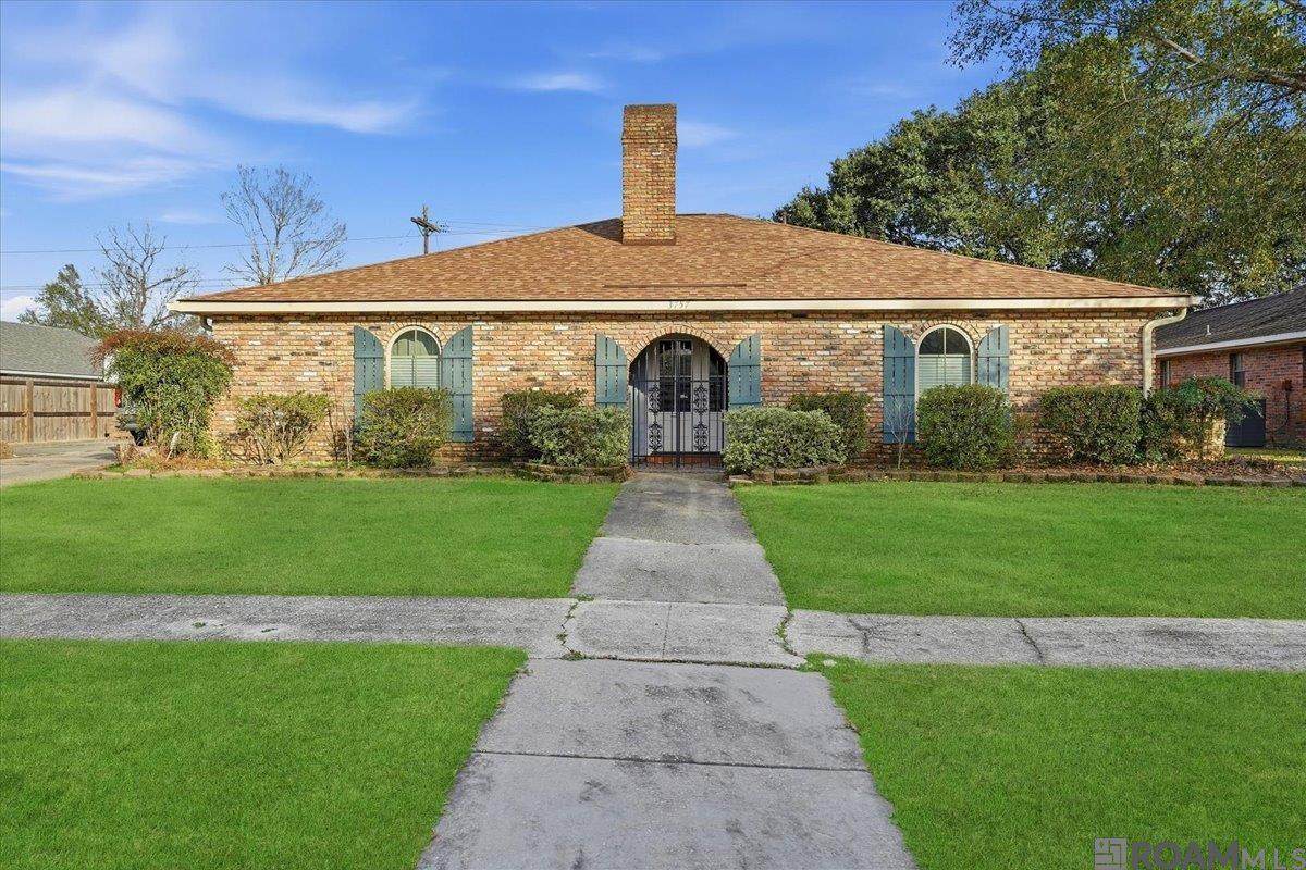 3757 Sessions Dr - Photo 1