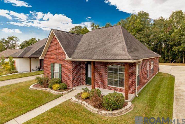 10125 Springbrook Ave - Photo 1