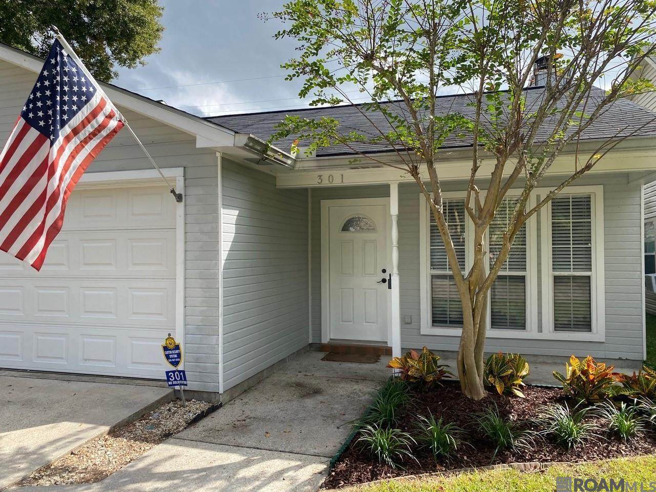 301 Misty Creek Dr - Photo 1