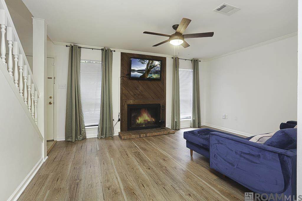 972 Ridgepoint Ct - Photo 1