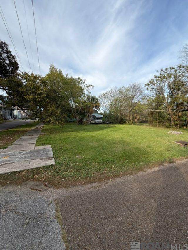 5301 Royal St - Photo 1
