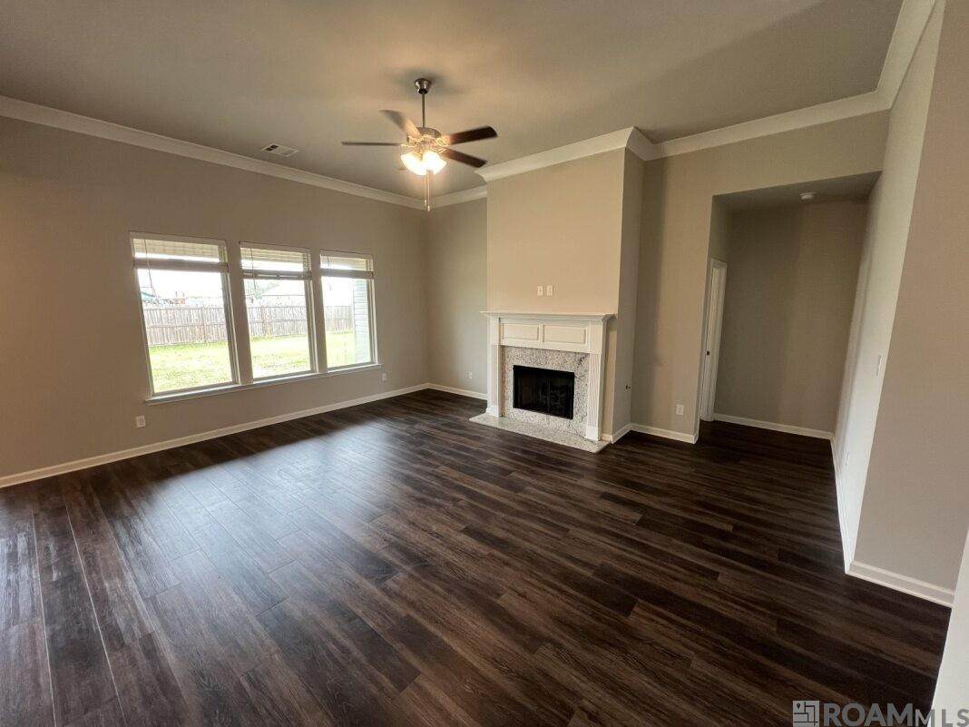 https://bt-photos.global.ssl.fastly.net/batonrouge/orig_boomver_1_2026004925-2.jpg