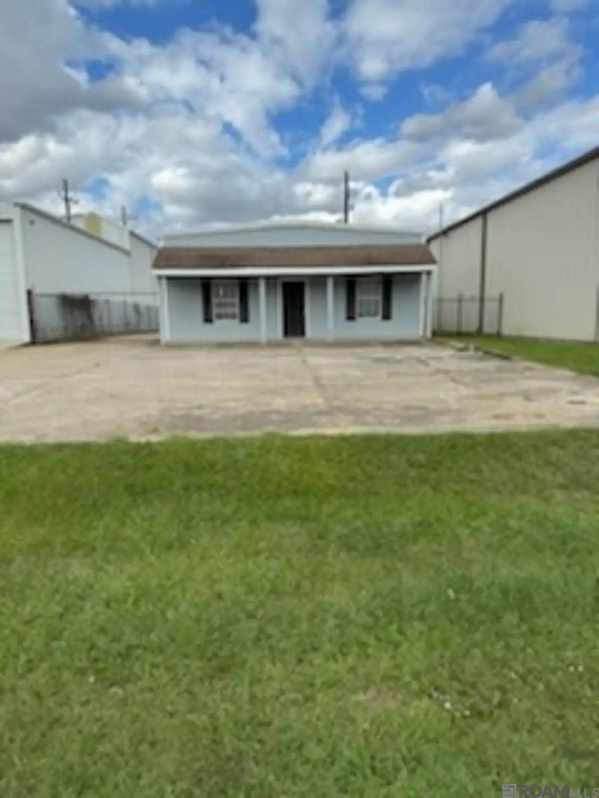 https://bt-photos.global.ssl.fastly.net/batonrouge/orig_boomver_1_2026005392-2.jpg