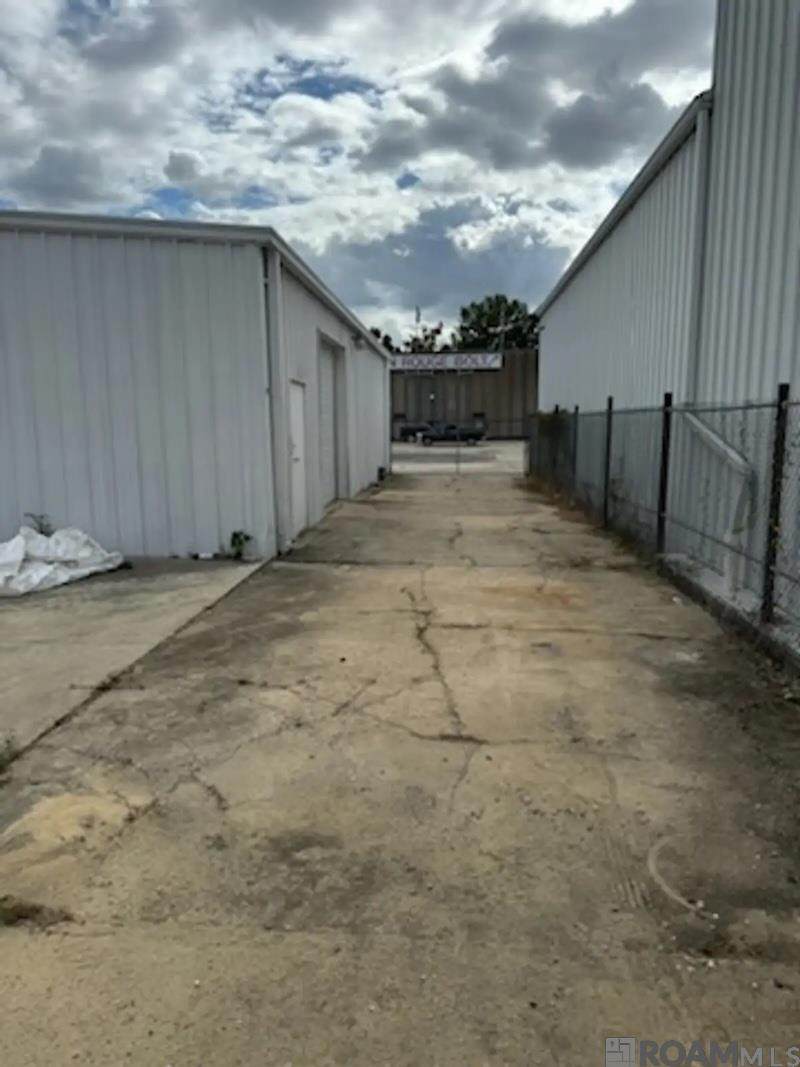 https://bt-photos.global.ssl.fastly.net/batonrouge/orig_boomver_1_2026005392-2.jpg