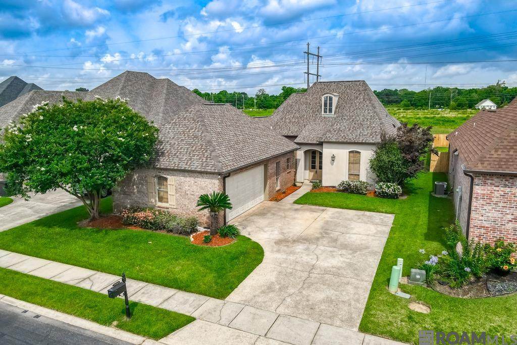 8602 Foxfield Dr - Photo 1