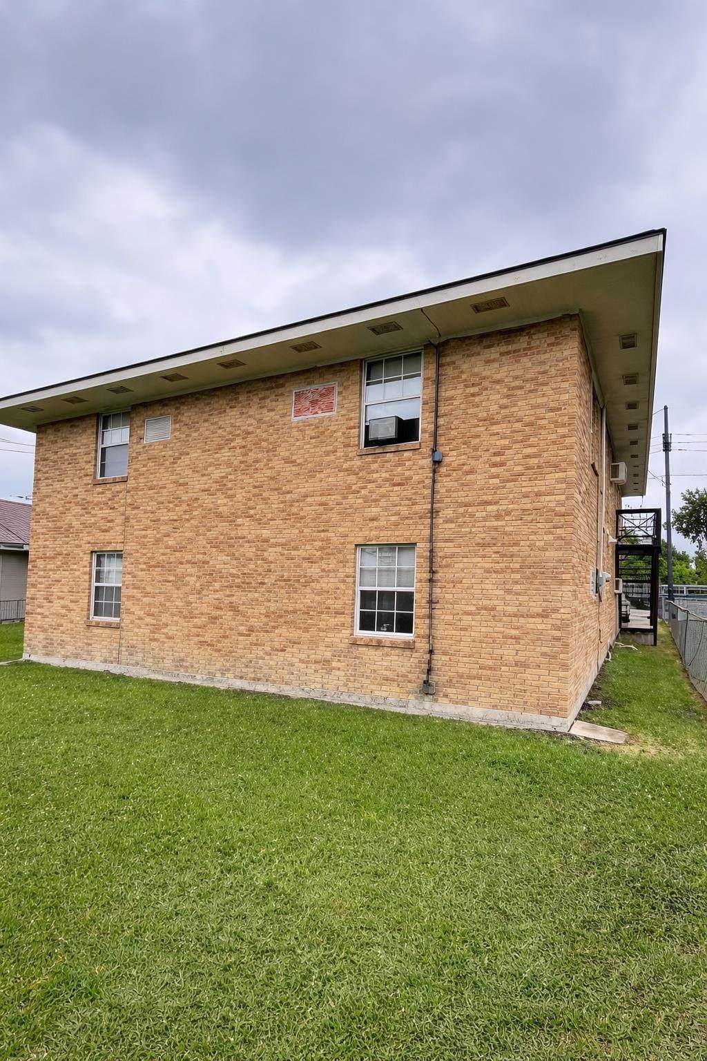 https://bt-photos.global.ssl.fastly.net/batonrouge/orig_boomver_1_2026006808-2.jpg