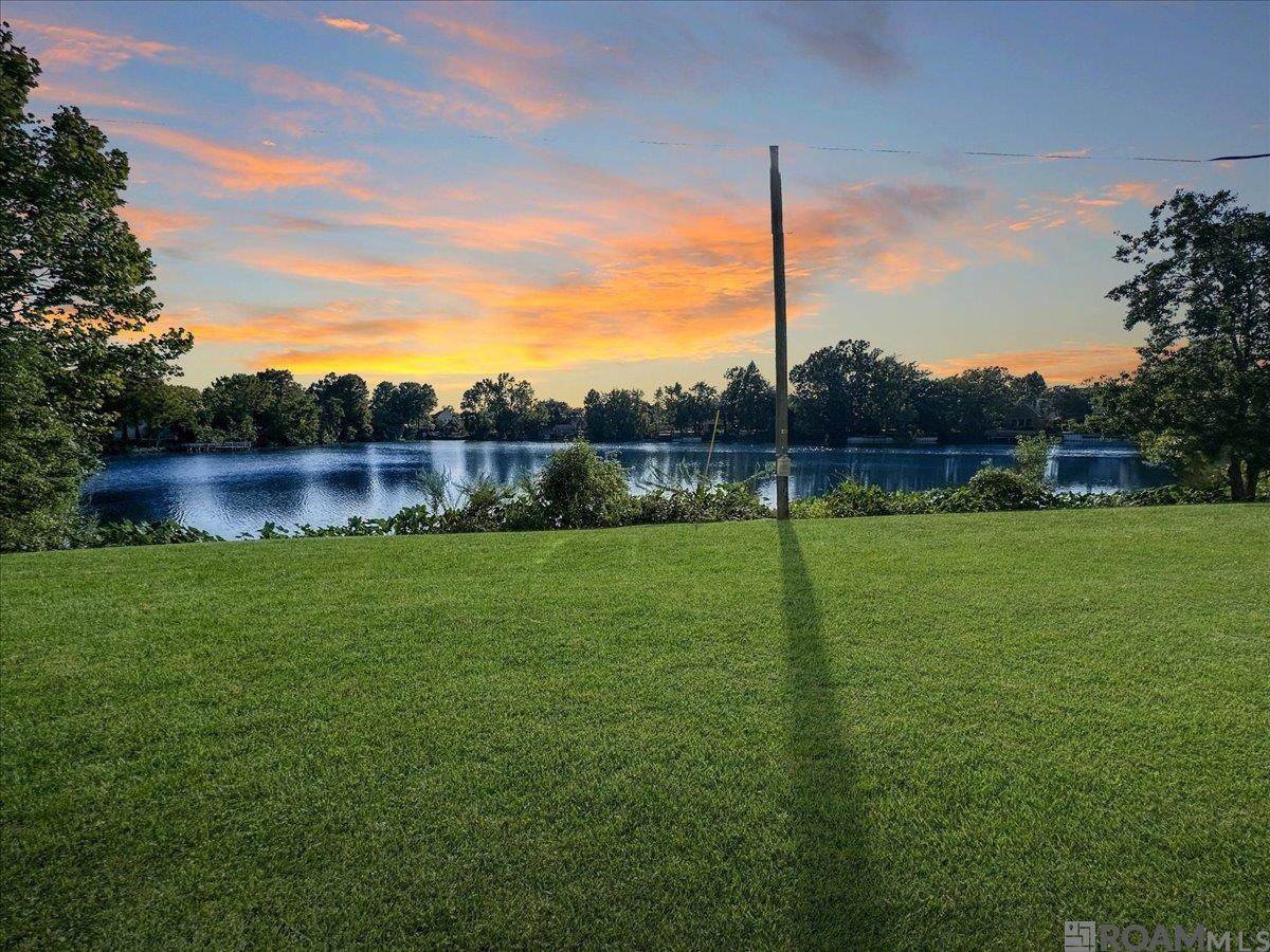 https://bt-photos.global.ssl.fastly.net/batonrouge/orig_boomver_1_2026007606-2.jpg