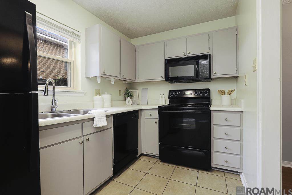 1718 Brightside Dr - Photo 1