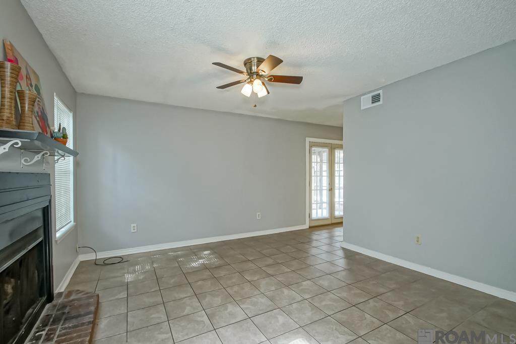https://bt-photos.global.ssl.fastly.net/batonrouge/orig_boomver_1_2026009374-2.jpg