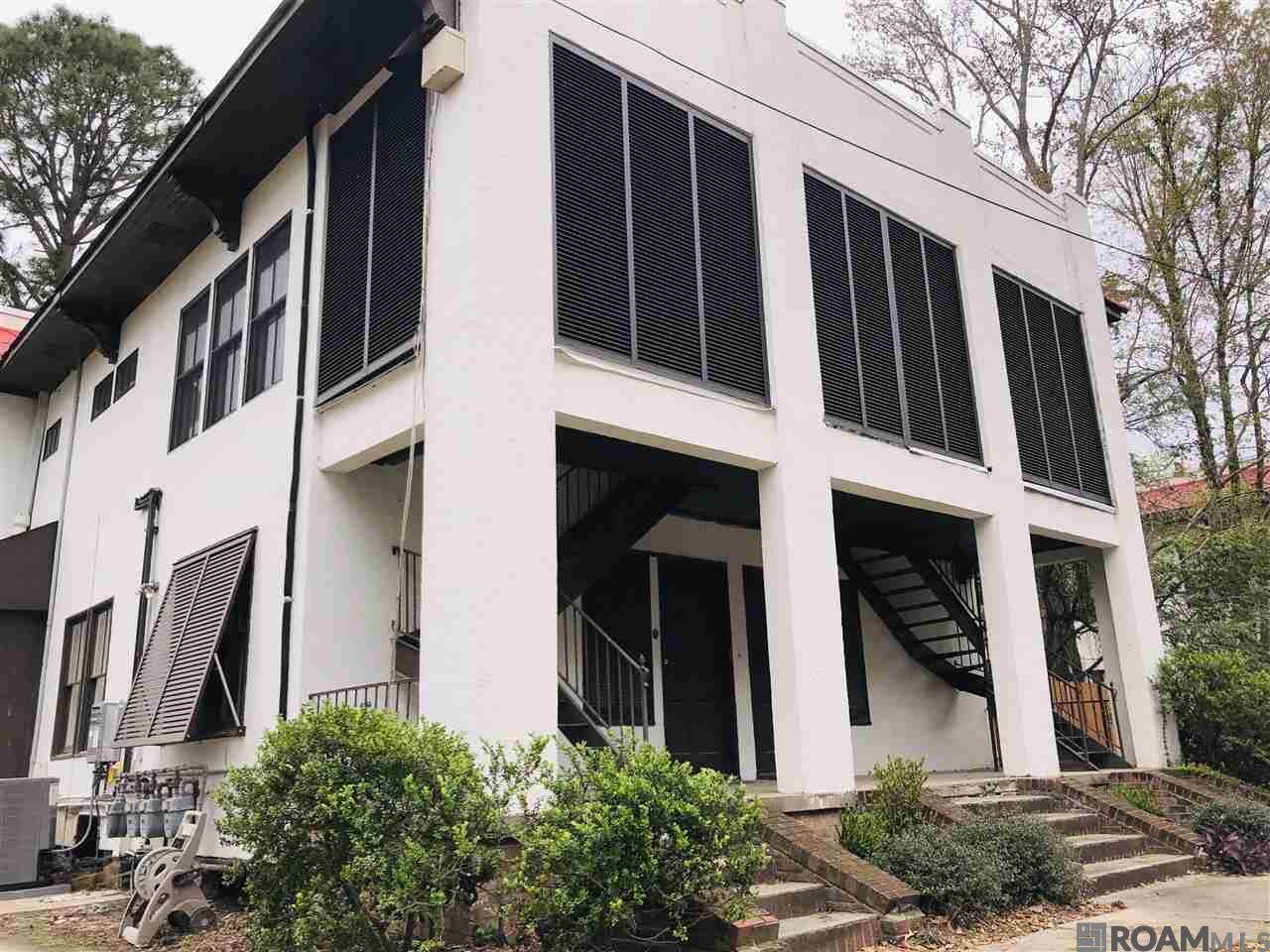 1503 Stanford Ave - Photo 1