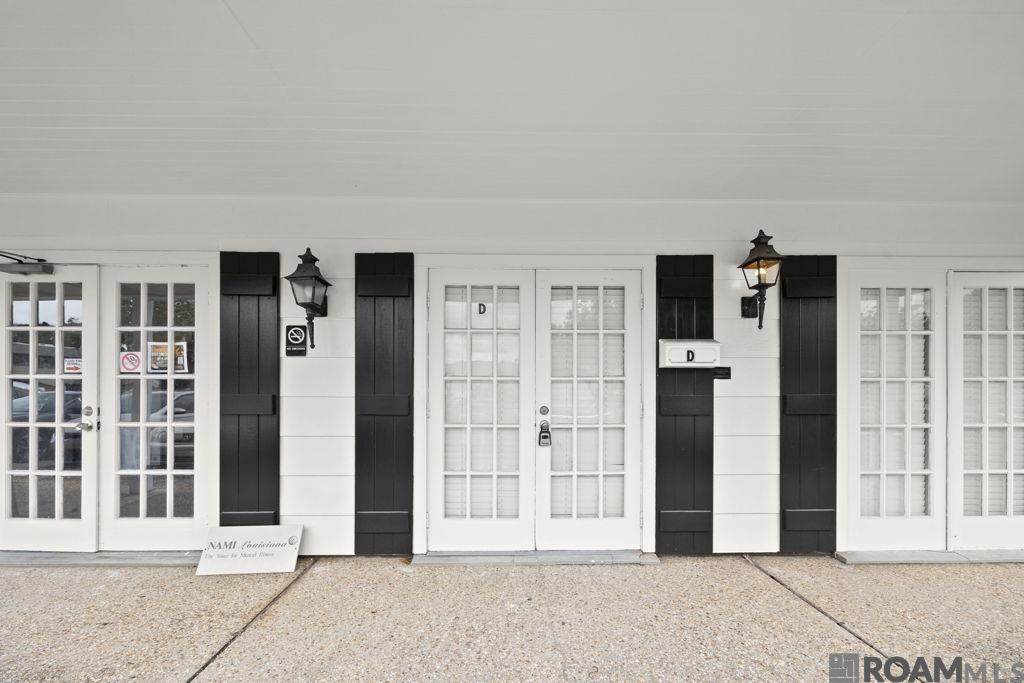 606 Colonial Dr - Photo 1