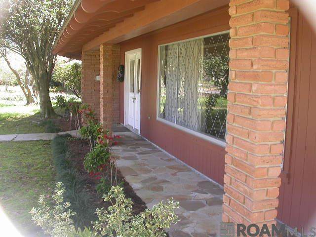 10432 Goodwood Blvd - Photo 1