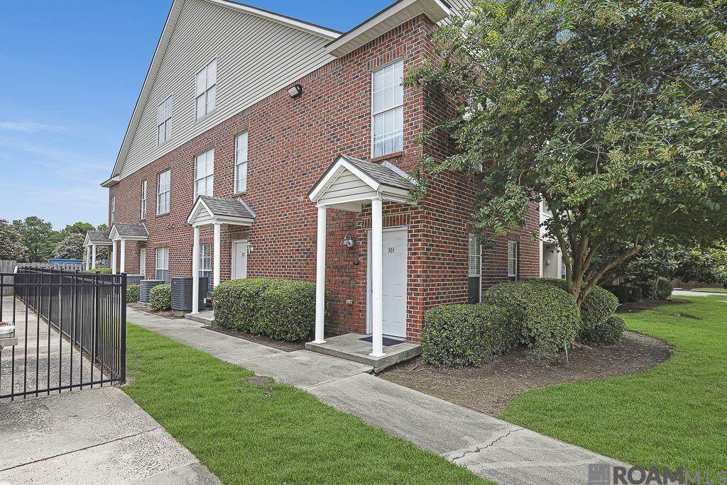 4625 Burbank Dr - Photo 1