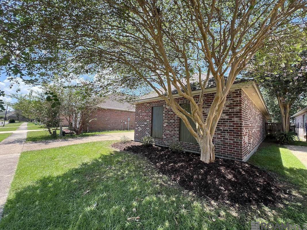 3995 Water Oak Dr - Photo 1