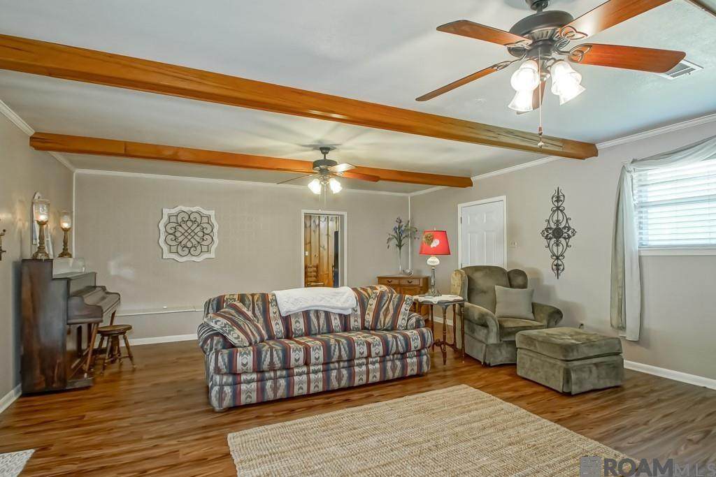 https://bt-photos.global.ssl.fastly.net/batonrouge/orig_boomver_1_2026014201-2.jpg
