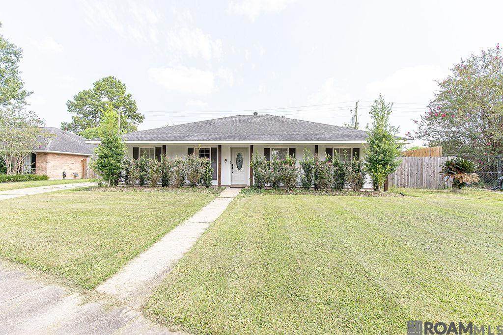 15731 Hewwood Ave - Photo 1