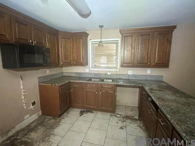 https://bt-photos.global.ssl.fastly.net/batonrouge/orig_boomver_1_2026014520-2.jpg