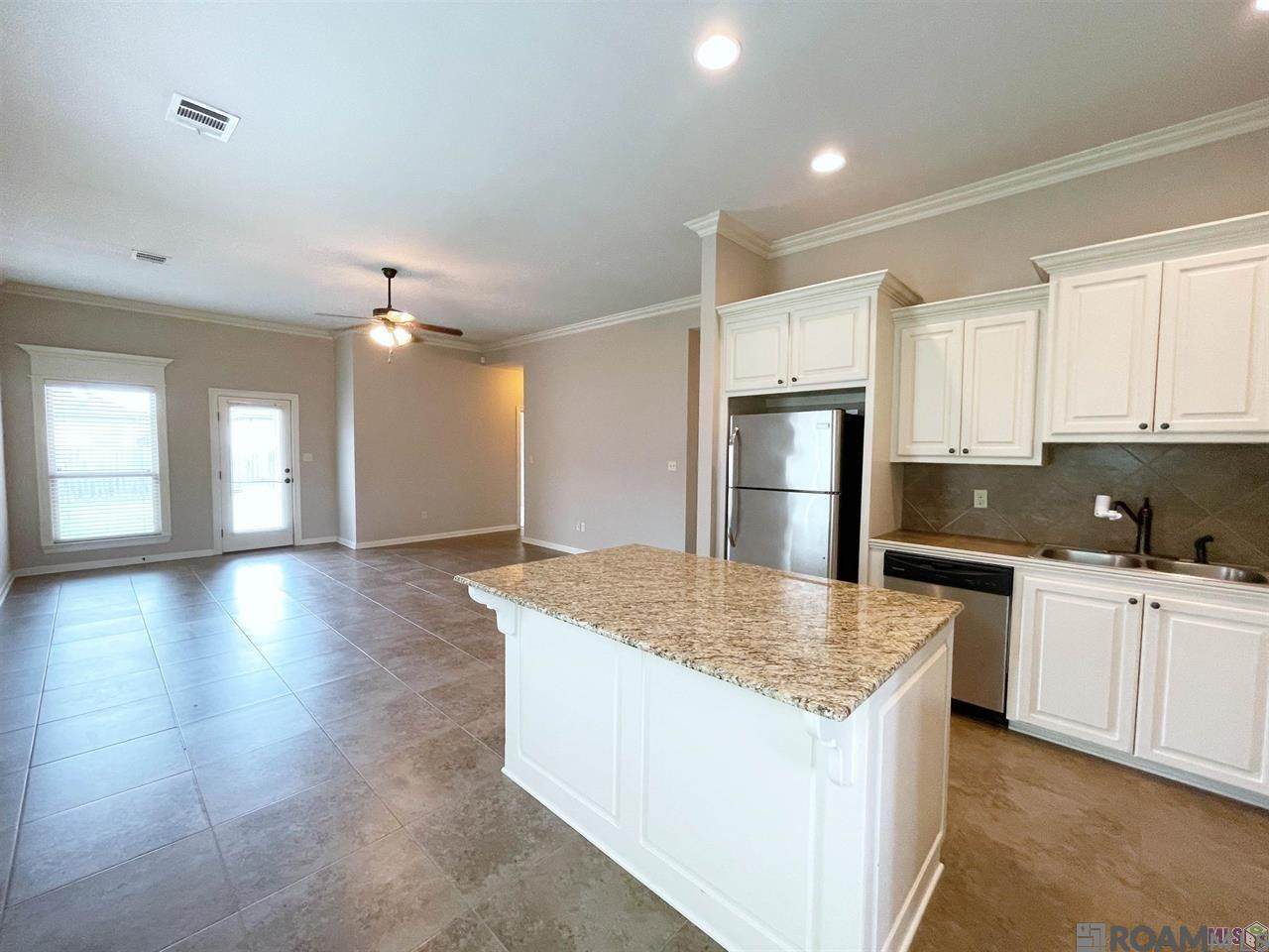 https://bt-photos.global.ssl.fastly.net/batonrouge/orig_boomver_1_2026015215-2.jpg