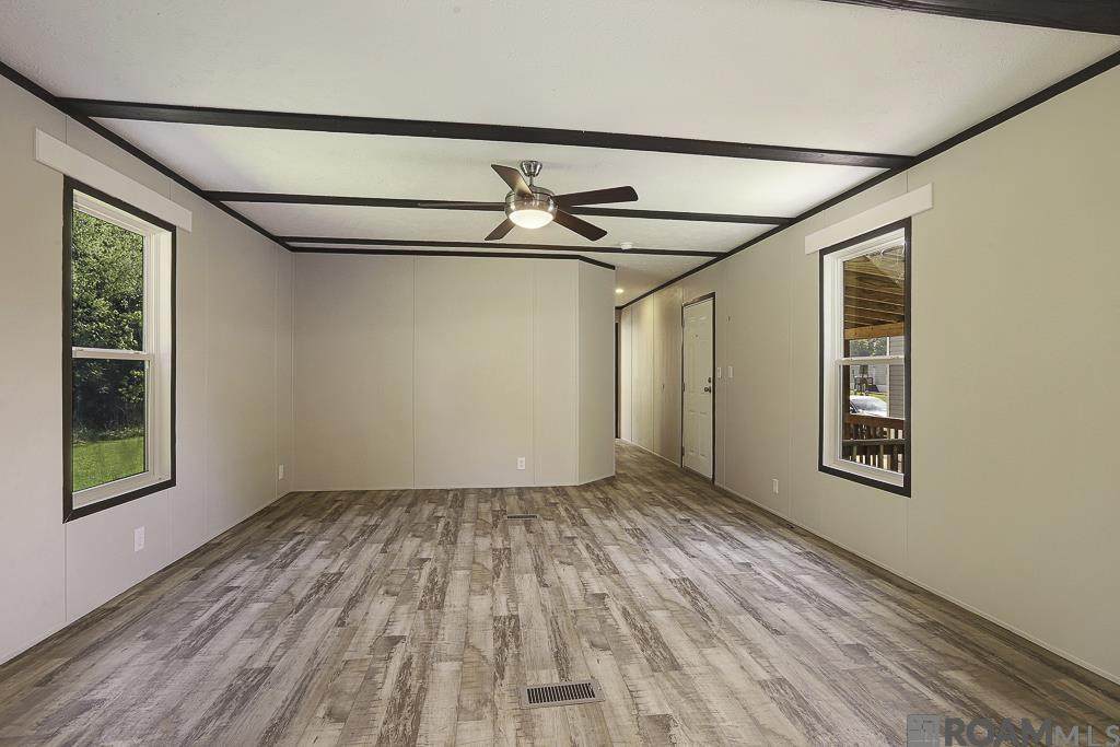 https://bt-photos.global.ssl.fastly.net/batonrouge/orig_boomver_1_2026016106-2.jpg